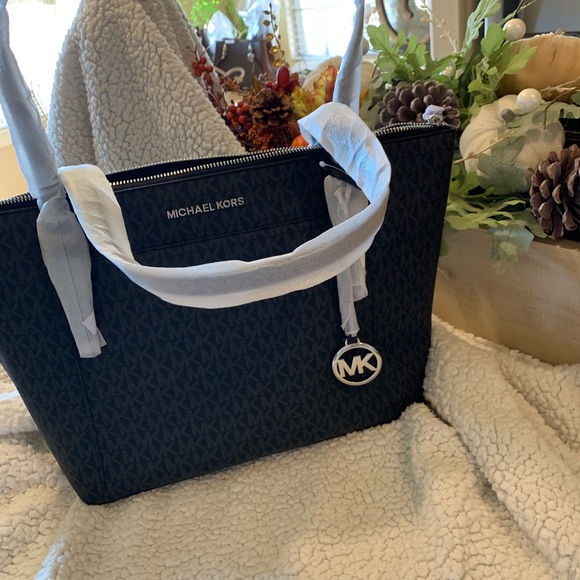 Mk tote - Picture 1 of 5